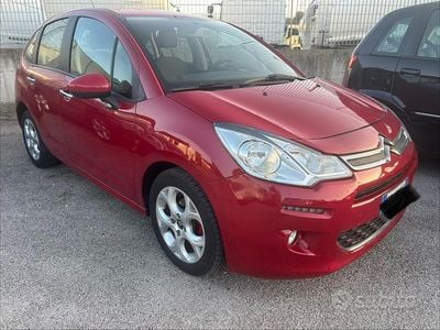 Begagnad Citroën C3 Exclusive 82 HK (60 kW) 2015 Röd Sedan