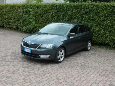 Usata Skoda Rapid 90 CV (66 kW) 2016 Utilitaria