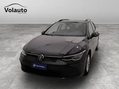Usata VW Golf VIII Life 116 CV (85 kW) 2023 Grigio Station wagon
