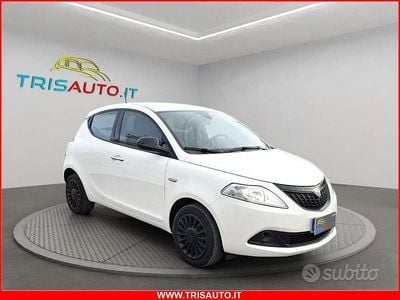 Usata Lancia Ypsilon Silver 71 CV (52 kW) 2023 Bianco Utilitaria