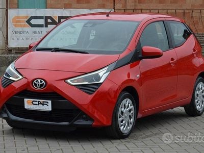Usata Toyota Aygo X-clusiv 72 CV (52 kW) 2019 Rosso Utilitaria