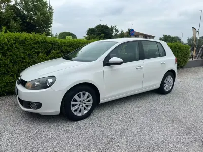 Usata VW Golf VII Highline 105 CV (77 kW) 2012 Bianco Berlina