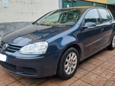 Usata VW Golf V Comfortline 102 CV (75 kW) 2007 Blu Berlina
