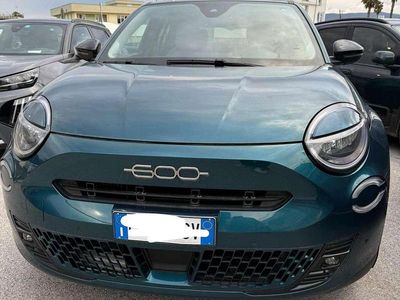 Usata Fiat 600 La Prima 101 CV (74 kW) 2025 Blu/azzurro SUV