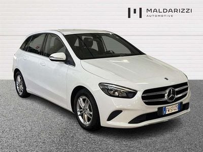 Usata Mercedes B180 116 CV (85 kW) 2019 Bianco polare Monovolume