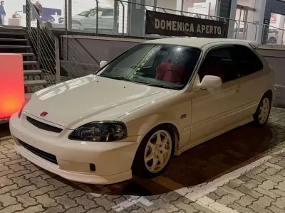 Usata Honda Civic Type R 185 CV (136 kW) 2000 Bianco Berlina