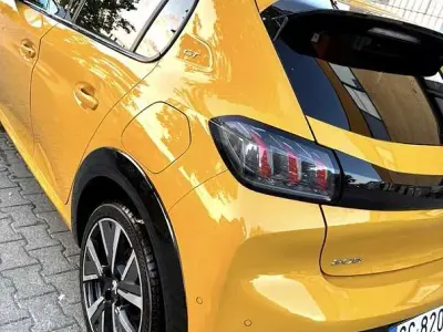 Usata Peugeot 208 GT 101 CV (74 kW) 2022 Utilitaria