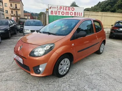 Usata Renault Twingo Dynamique 58 CV (42 kW) 2009 Arancione Utilitaria