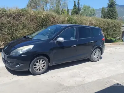 Usata Renault Scenic E-Tech 130 CV (95 kW) 2011 Nero Monovolume