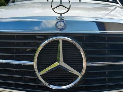 Usata Mercedes 190 122 CV (89 kW) 1988 Bianco Berlina