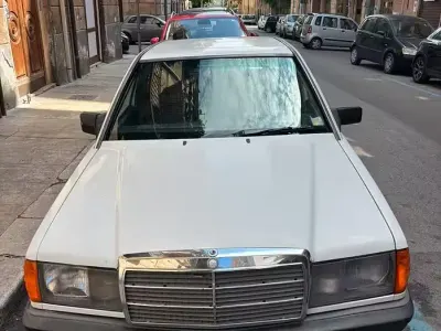 Usata Mercedes 190 72 CV (52 kW) 1986 Berlina