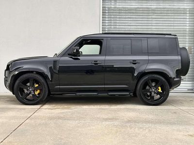 Usata Land Rover Defender SE Dynamic 200 CV (147 kW) 2025 Nero SUV