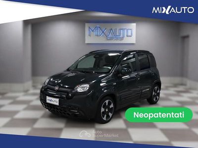 Usata Fiat Panda Cross Cross 70 CV (51 kW) 2025 Verde Utilitaria