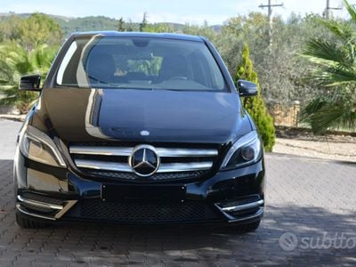Mercedes B200