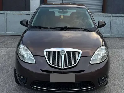 Usata Lancia Ypsilon 75 CV (55 kW) 2010 Utilitaria