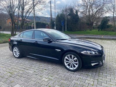Usata Jaguar XF R-Sport 200 CV (147 kW) 2015 Nero Berlina