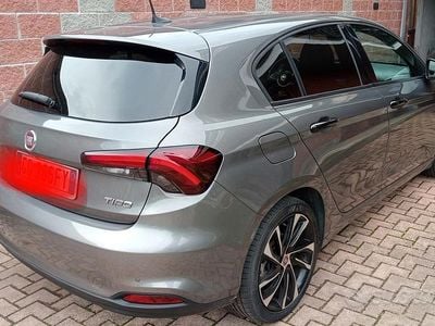 Usata Fiat Tipo Sport 131 CV (96 kW) 2021 Grigio Berlina