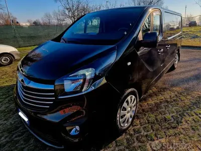 Usata Opel Vivaro-e Combi 140 CV (102 kW) 2019 Nero Monovolume