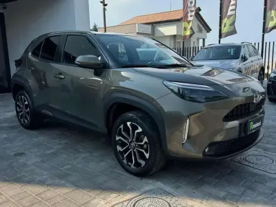 Usata Toyota Yaris Cross 116 CV (85 kW) 2022 Verde SUV