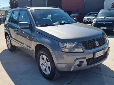 Usata Suzuki Grand Vitara 129 CV (94 kW) 2006 Grigio SUV