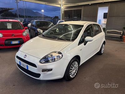 Bianco Usata 2013 Fiat Punto Lounge Berlina | 6999 € (Cara)