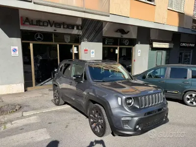 Usata Jeep Renegade 131 CV (96 kW) 2024 Grigio SUV