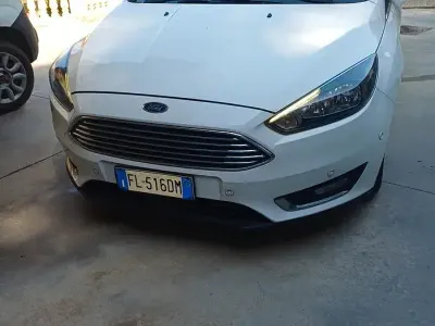Usata Ford Focus Titanium 120 CV (88 kW) 2017 Bianco Station wagon