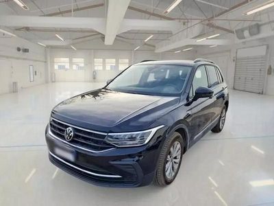 Usata VW Tiguan Life 150 CV (110 kW) 2021 Blu SUV