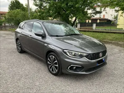 Usata Fiat Tipo Lounge 120 CV (88 kW) 2017 Grigio Station wagon