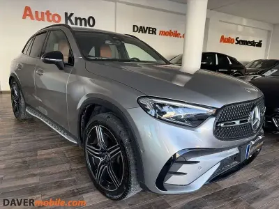 Usata Mercedes GLC300e Advanced 333 CV (244 kW) 2023 Grigio scuro SUV