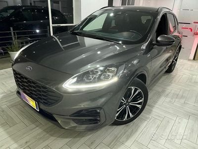 Usata Ford Kuga ST-Line X 120 CV (88 kW) 2022 Grigio SUV