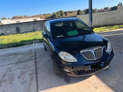Usata Lancia Ypsilon 75 CV (55 kW) 2005 Nero Utilitaria