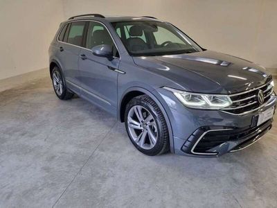 usata VW Tiguan 2.0 TDI 150 CV SCR DSG R-Line del 2023 usata a Avezzano