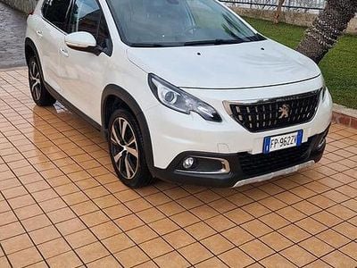 Usata Peugeot 2008 100 CV (73 kW) 2018 Bianco SUV