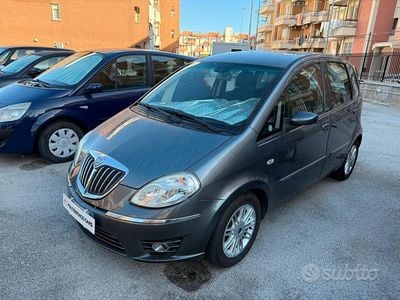 Usata Lancia Musa 95 CV (69 kW) 2011 Grigio Monovolume