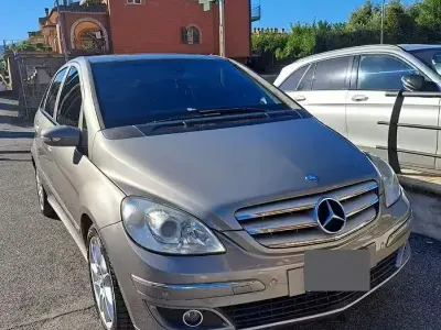 Usata Mercedes B180 109 CV (80 kW) 2007 Monovolume
