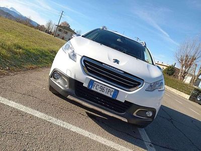 Usata Peugeot 2008 Access 82 CV (60 kW) 2016 Bianco SUV