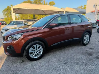 Usata Peugeot 3008 Allure 131 CV (96 kW) 2018 Rosso SUV
