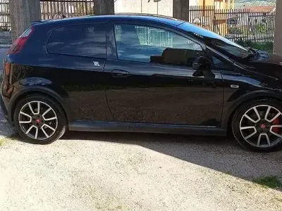 Usata Abarth Grande Punto 155 CV (114 kW) 2009 Nero Utilitaria