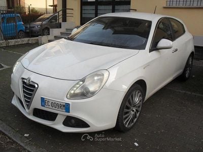 Usata Alfa Romeo Giulietta Distinctive 170 CV (125 kW) 2010 Bianco Utilitaria