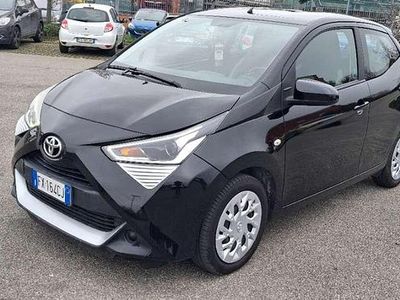 Usata Toyota Aygo Business Edition 72 CV (52 kW) 2019 Nero Utilitaria