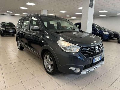 Usata Dacia Lodgy Stepway 116 CV (85 kW) 2022 Grigio Monovolume