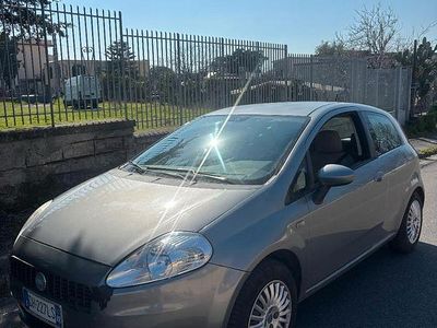 Usata Fiat Grande Punto 75 CV (55 kW) 2007 Grigio Utilitaria
