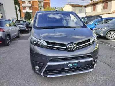 Usata Toyota Proace Verso Edition 177 CV (130 kW) 2022 Grigio Station wagon
