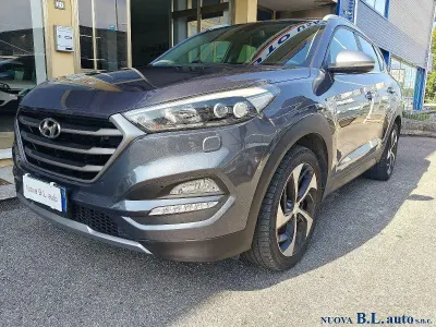 Usata Hyundai Tucson Xpossible 141 CV (103 kW) 2017 Grigio SUV