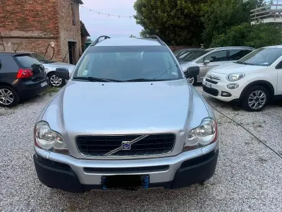 Usata Volvo XC90 163 CV (119 kW) 2003 Grigio SUV