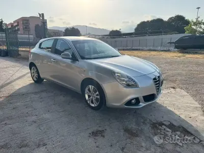 Usata Alfa Romeo Giulietta 105 CV (77 kW) 2014 Grigio Utilitaria
