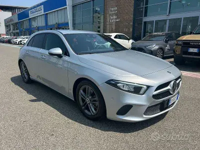 Usata Mercedes A180 Executive 116 CV (85 kW) 2020 Grigio Berlina
