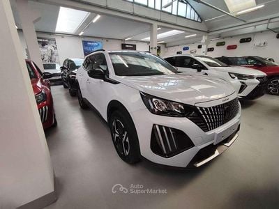 Usata Peugeot 2008 Allure 101 CV (74 kW) 2024 Bianco SUV