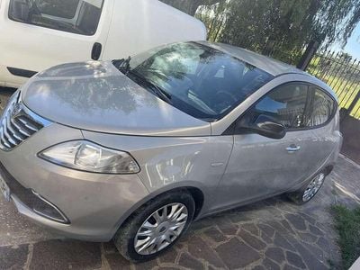 Usata Lancia Ypsilon Gold 69 CV (50 kW) 2011 Utilitaria